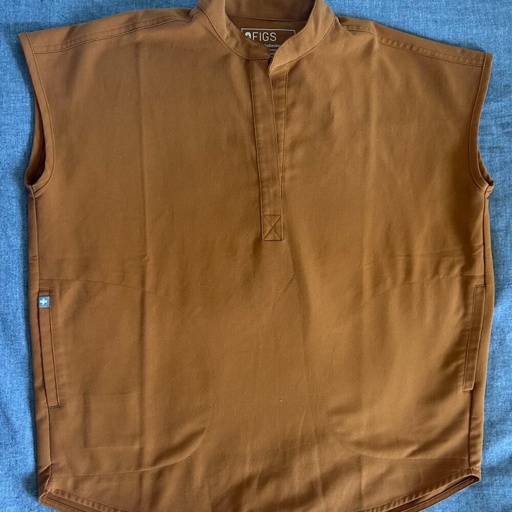 Figs Scrub Top